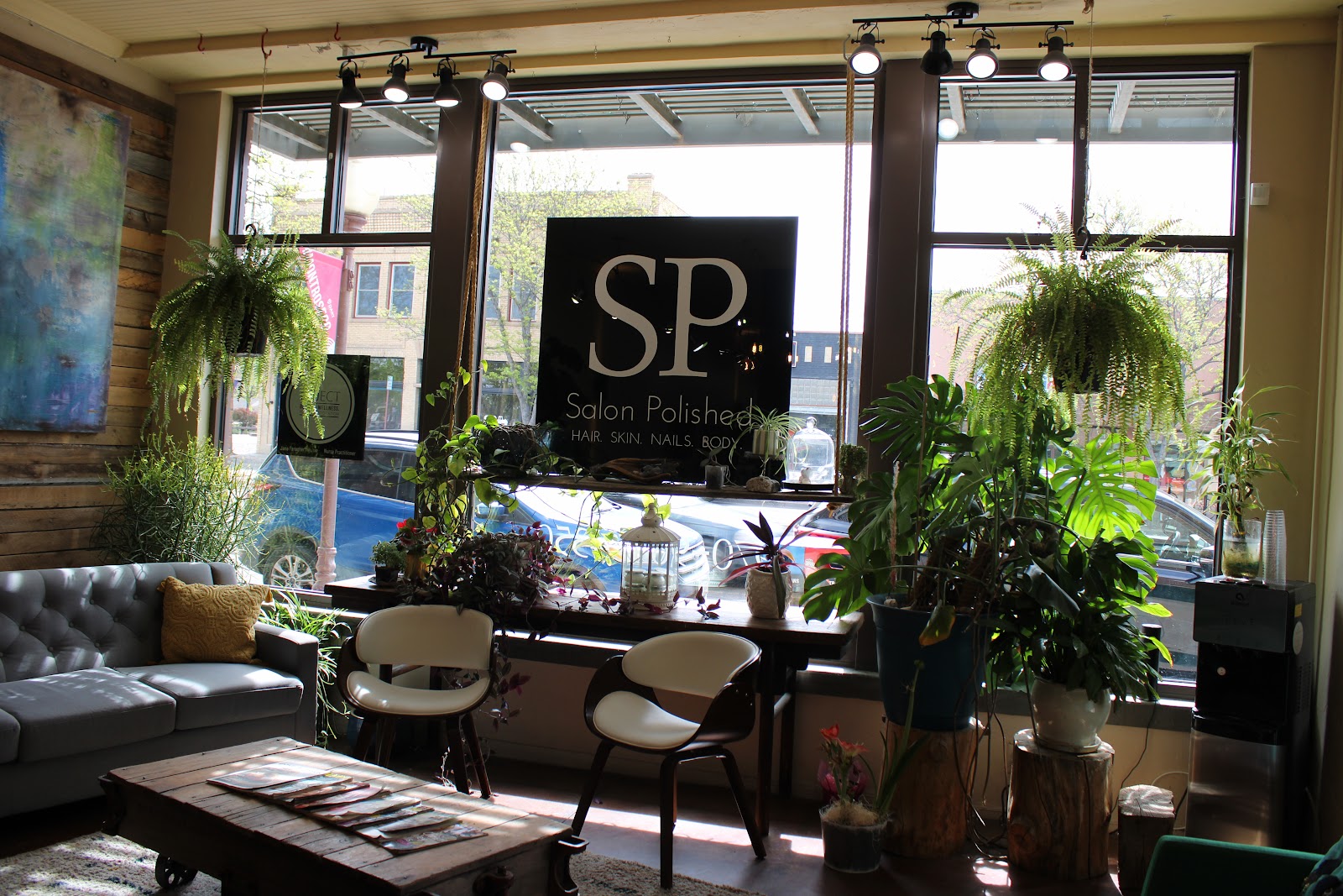 Salon Polished logo