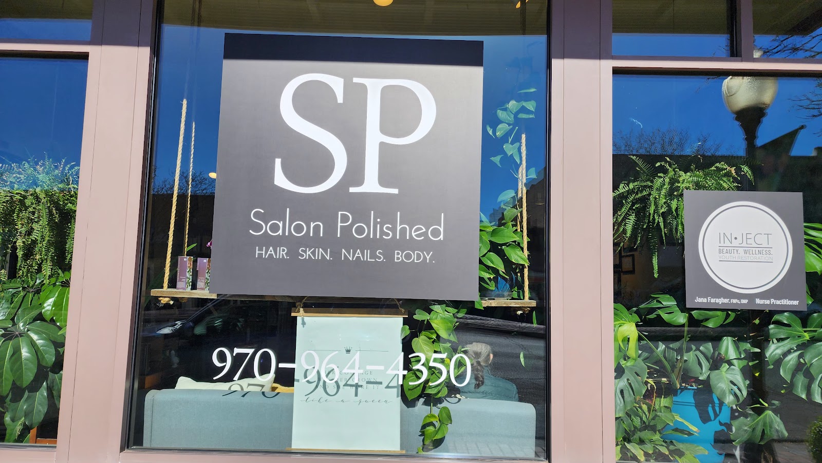 Salon Polished nail photo 6